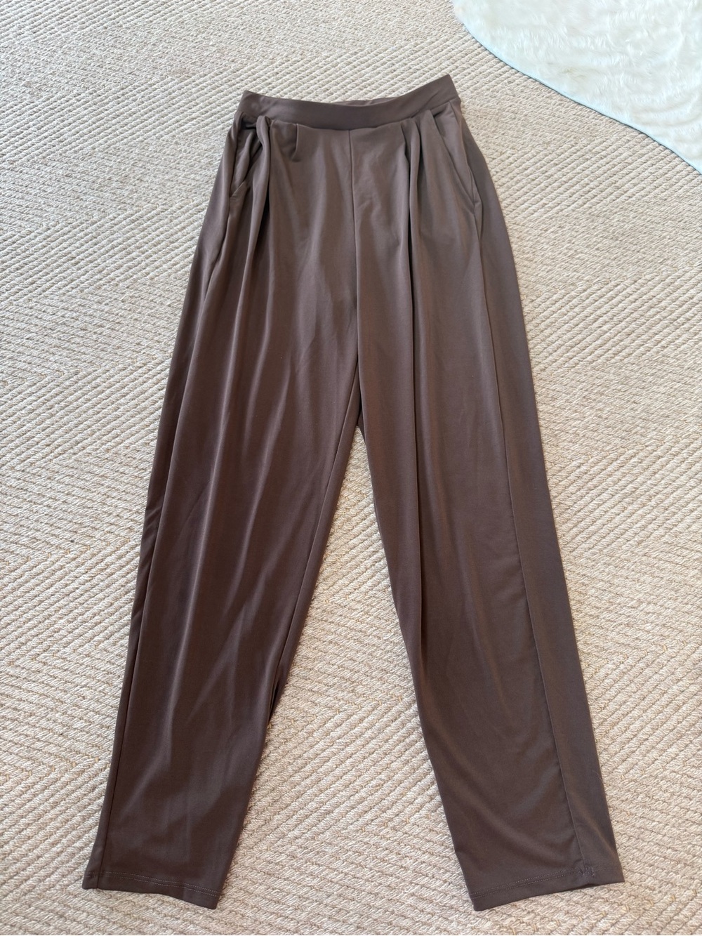 Women’s Brown Relaxed Tapered Pants